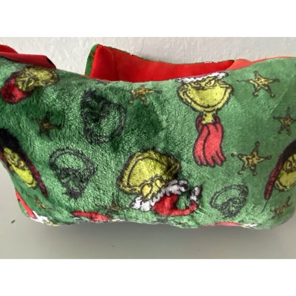 Dr. Seuss The Grinch Dog Cat Pet Cozy Cuddler Bed Christmas 20” X 16” X 8” NEW - Picture 8 of 15